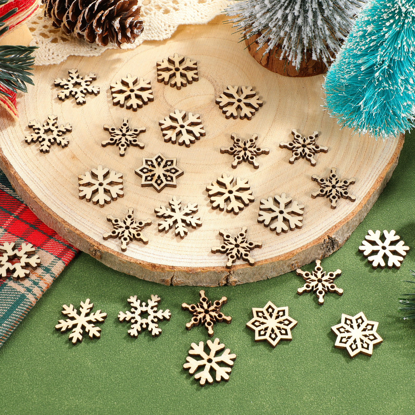 100Pcs Wooden Snowflakes Ornam - Christmas Craft Embellishment recensie en prijs