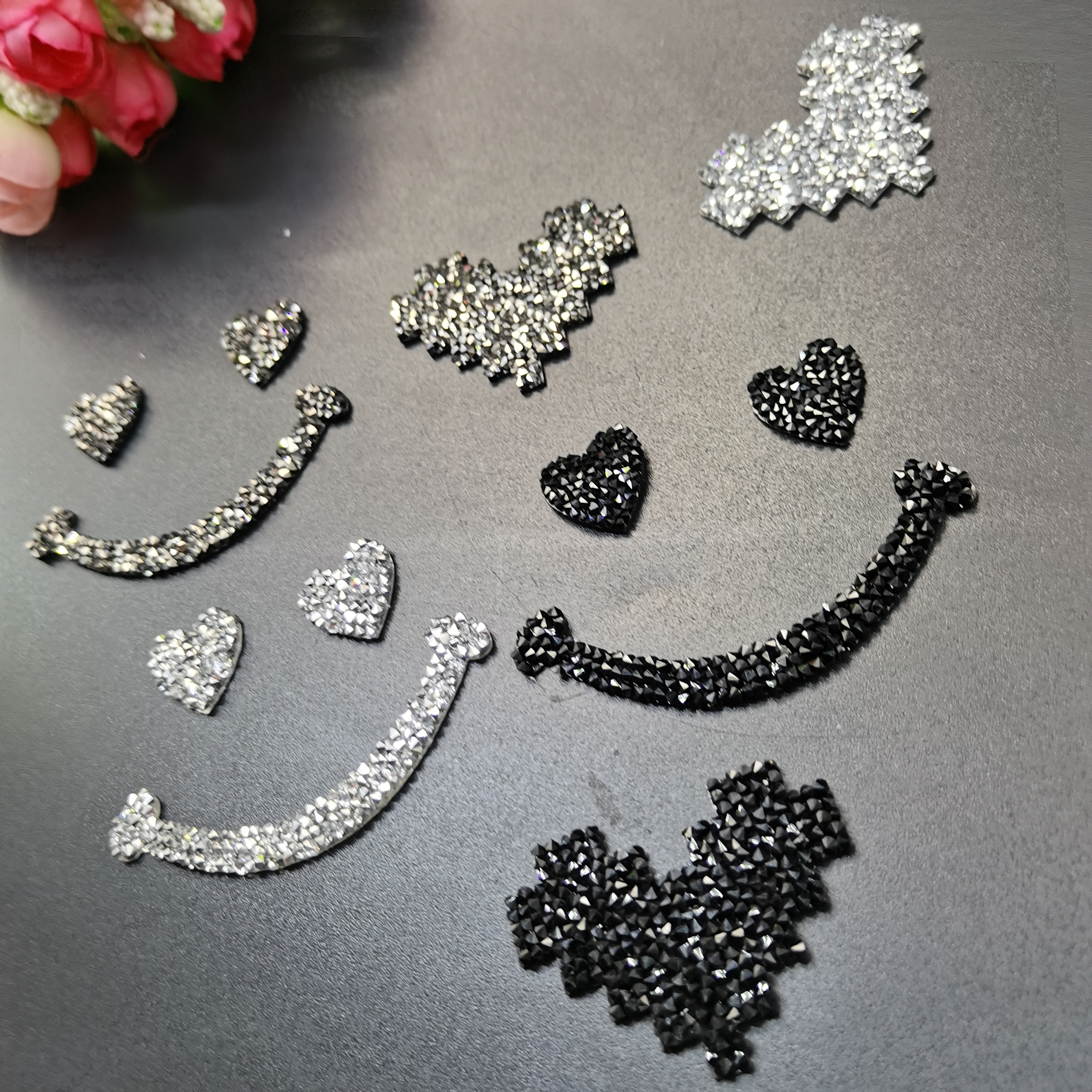 New 3colors Glitter Heart Smil - Hotfix Rhinestone Sheet recensie en prijs